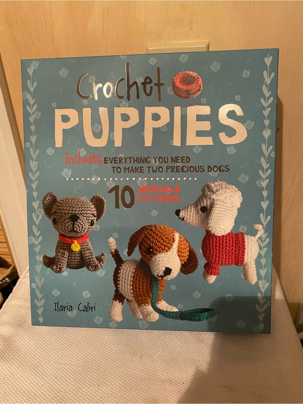Crochet Puppies Book - Blue Cover ()